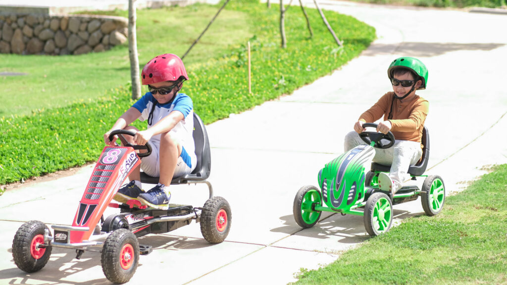 La Jolla Luxury Beach Resort Pedal Kar